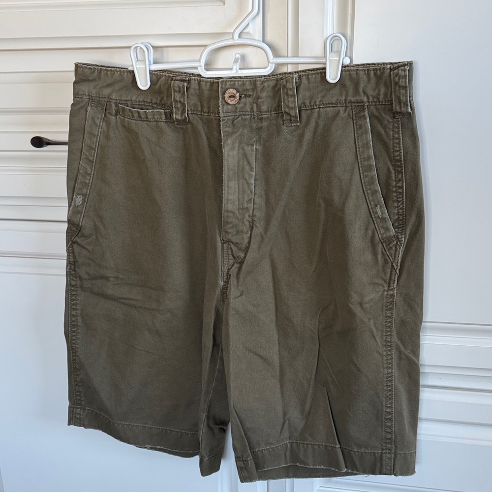Hollister Olive Cargo Shorts for Men